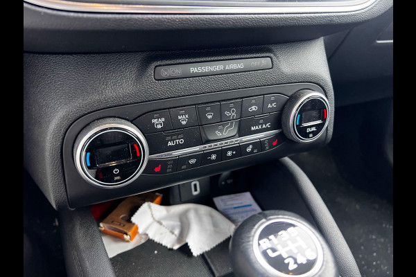 Ford Focus 1.5 EcoBoost Titanium Business | 150pk | Winterpack | Adaptieve cruise | Trekhaak |