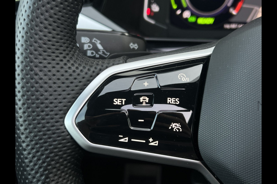 Volkswagen Arteon Shooting Brake 1.4 TSI eHybrid R-Line | Trekhaak | Pano | Matrix LED | ACC