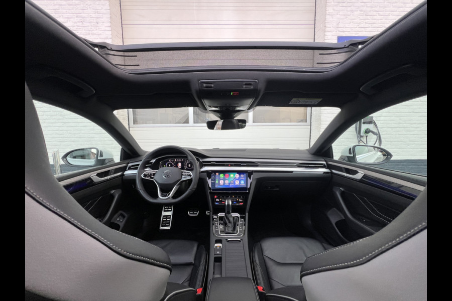 Volkswagen Arteon Shooting Brake 1.4 TSI eHybrid R-Line | Trekhaak | Pano | Matrix LED | ACC