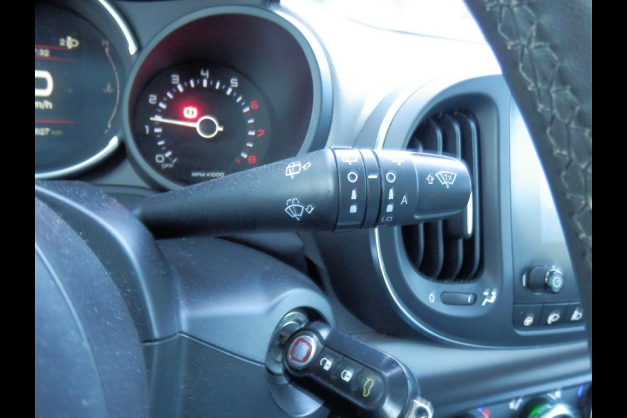 Fiat 500L 105 pk. Lounge I Nav. I Aut. airco I Afn. trekhaak I Panorama da