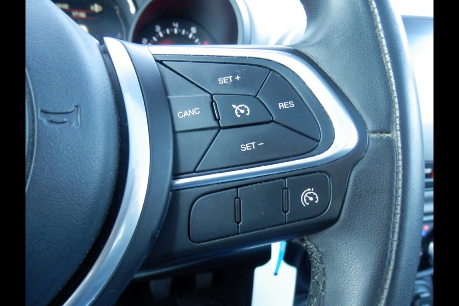 Fiat 500L 105 pk. Lounge I Nav. I Aut. airco I Afn. trekhaak I Panorama da