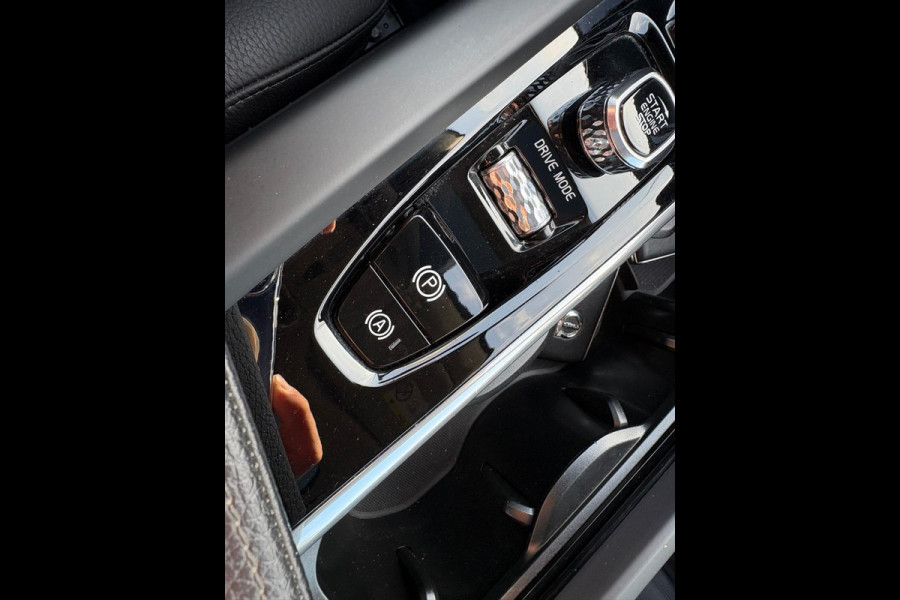 Volvo XC60 2.0 T8 Twin Engine AWD Inscription PANO,360CAMERA,LEER,GARANTIE