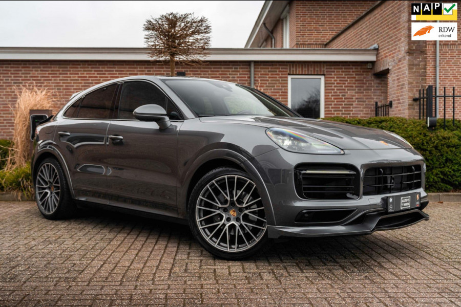 Porsche Cayenne Coupé 3.0 E-Hybrid Platinum Edition Sport Design Luchtvering Pano Soft Black Optic Close 22''