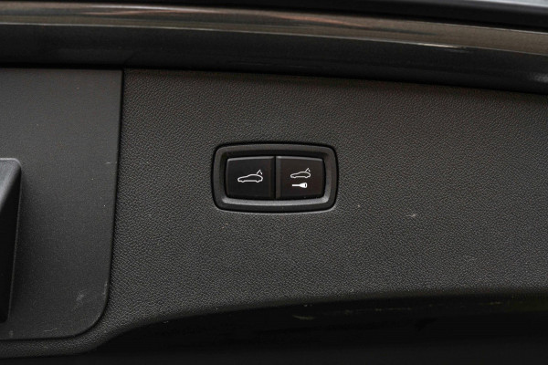 Porsche Cayenne Coupé 3.0 E-Hybrid Platinum Edition Sport Design Luchtvering Pano Soft Black Optic Close 22''