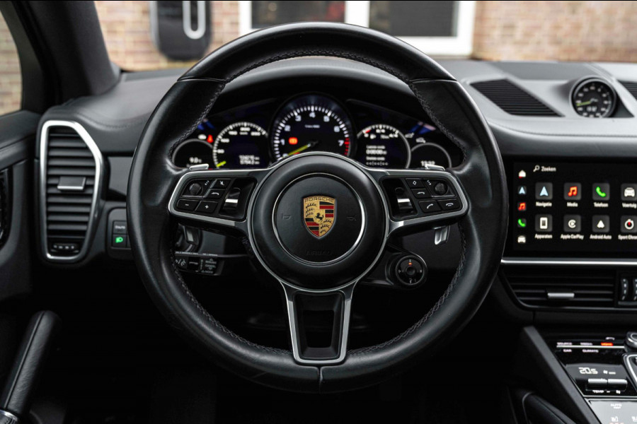 Porsche Cayenne Coupé 3.0 E-Hybrid Platinum Edition Sport Design Luchtvering Pano Soft Black Optic Close 22''