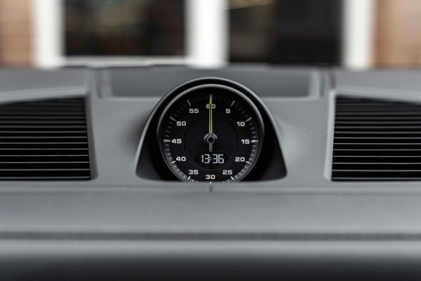 Porsche Cayenne Coupé 3.0 E-Hybrid Platinum Edition Sport Design Luchtvering Pano Soft Black Optic Close 22''