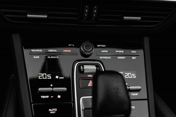 Porsche Cayenne Coupé 3.0 E-Hybrid Platinum Edition Sport Design Luchtvering Pano Soft Black Optic Close 22''