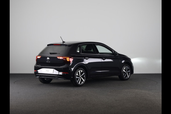 Volkswagen Polo GP Life Edition 1.0 95 pk 5 versn. Hand | 15" LM | Stoelverwarming | Camera |
