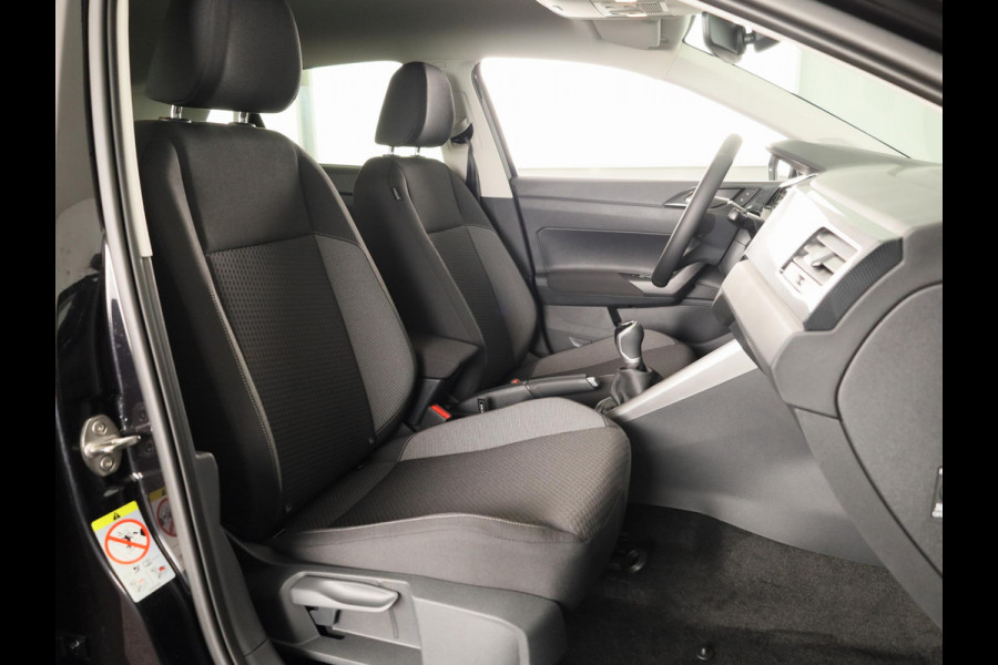 Volkswagen Polo GP Life Edition 1.0 95 pk 5 versn. Hand | 15" LM | Stoelverwarming | Camera |