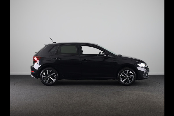 Volkswagen Polo GP Life Edition 1.0 95 pk 5 versn. Hand | 15" LM | Stoelverwarming | Camera |
