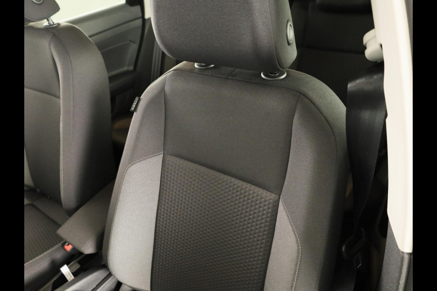 Volkswagen Polo GP Life Edition 1.0 95 pk 5 versn. Hand | 15" LM | Stoelverwarming | Camera |