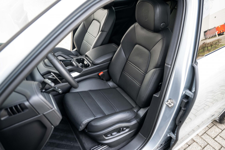 Porsche Cayenne 3.0 E-Hybrid SportDesign 4-Wielsturing InnoDrive