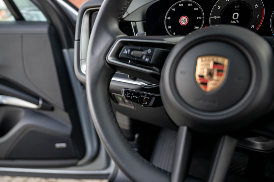 Porsche Cayenne 3.0 E-Hybrid SportDesign 4-Wielsturing InnoDrive