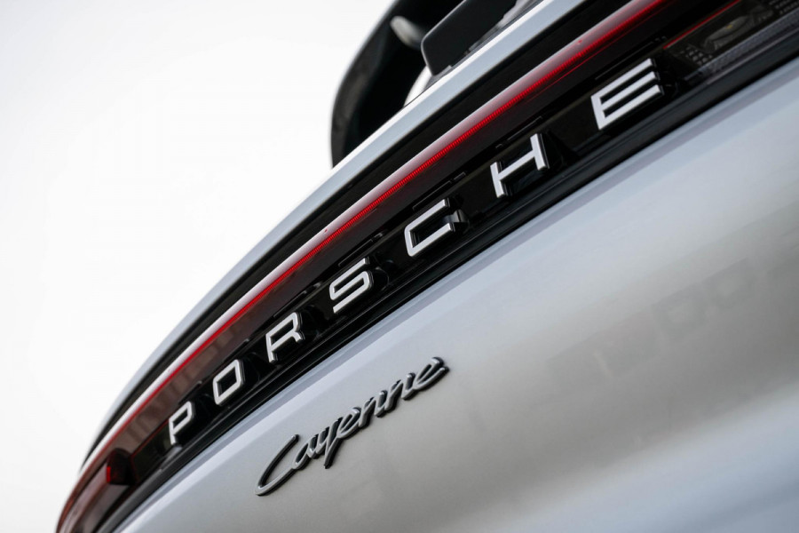 Porsche Cayenne 3.0 E-Hybrid SportDesign 4-Wielsturing InnoDrive