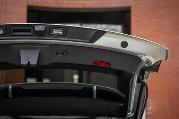 Porsche Cayenne 3.0 E-Hybrid SportDesign 4-Wielsturing InnoDrive