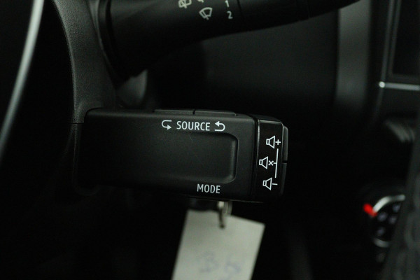 Renault Clio 1.0 TCe Zen (NAVIGATIE, PARKEERSENSOREN, CRUISE, 1e EIGENAAR, GOED ONDERHOUDEN)