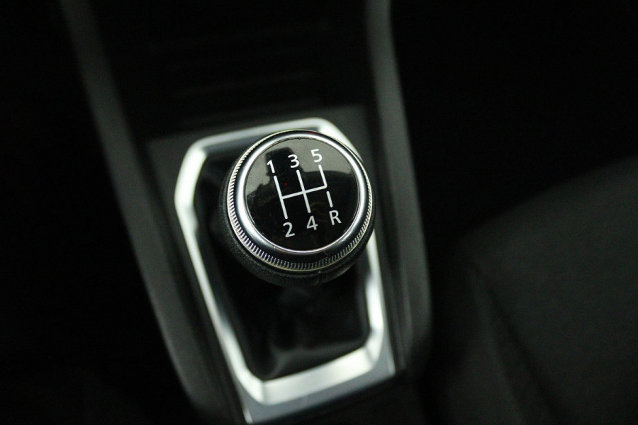 Renault Clio 1.0 TCe Zen (NAVIGATIE, PARKEERSENSOREN, CRUISE, 1e EIGENAAR, GOED ONDERHOUDEN)