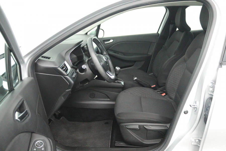 Renault Clio 1.0 TCe Zen (NAVIGATIE, PARKEERSENSOREN, CRUISE, 1e EIGENAAR, GOED ONDERHOUDEN)