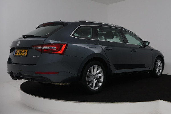 Škoda Superb Combi 1.5 TSI ACT Ambition Business (PANORAMADAK, TREKHAAK, STOELVERWARMING, CARPLAY, PDC)