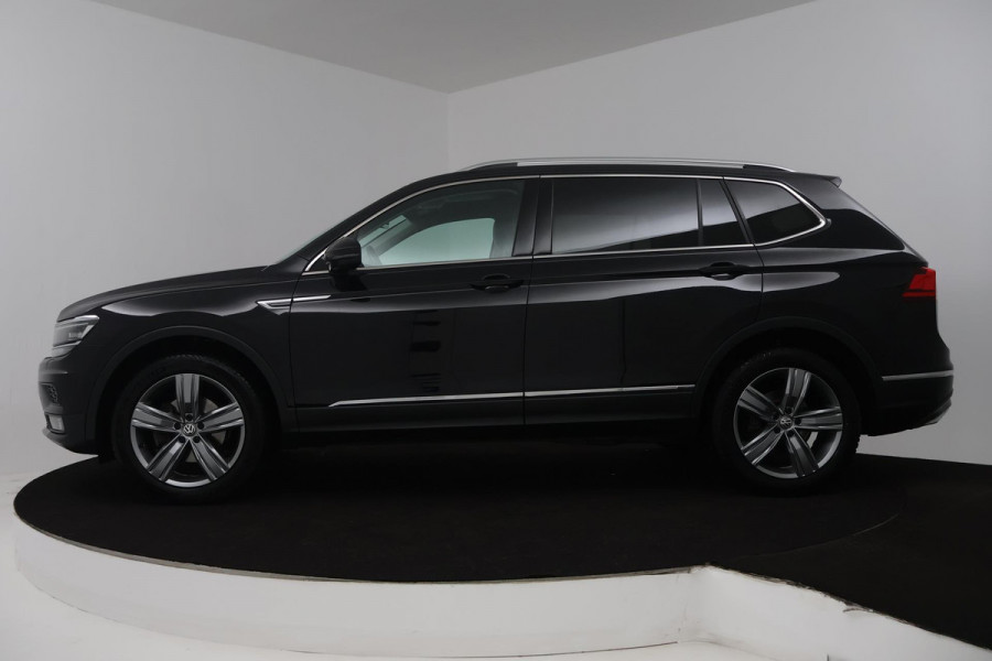 Volkswagen Tiguan Allspace 1.4 TSI Highline 7p. (TREKHAAK, VIRTUAL, STOELVERWARMING, CAMERA, LEDER, LED)