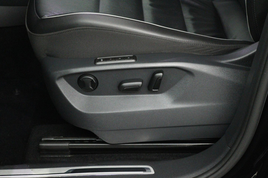 Volkswagen Tiguan Allspace 1.4 TSI Highline 7p. (TREKHAAK, VIRTUAL, STOELVERWARMING, CAMERA, LEDER, LED)