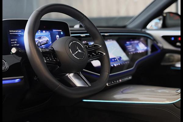 Mercedes-Benz E-Klasse 300 e AMG 53 Look / HYPERSCREEN / Massage / Burmester 4D / Head Up / 360 Camera / Acc / Open Pano / 20 Inch