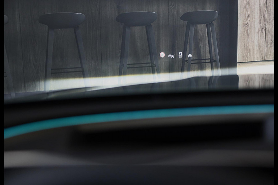 Mercedes-Benz E-Klasse 300 e AMG 53 Look / HYPERSCREEN / Massage / Burmester 4D / Head Up / 360 Camera / Acc / Open Pano / 20 Inch