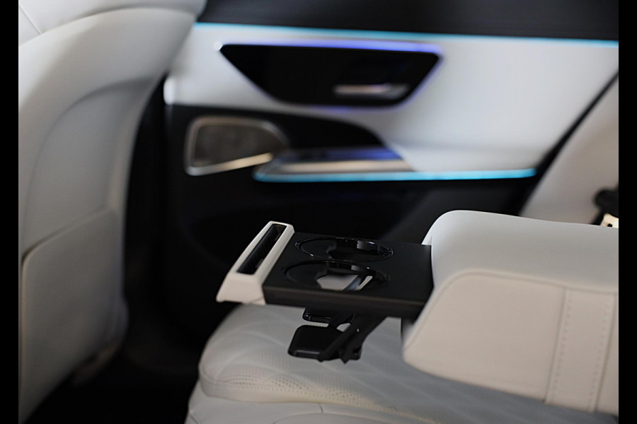 Mercedes-Benz E-Klasse 300 e AMG 53 Look / HYPERSCREEN / Massage / Burmester 4D / Head Up / 360 Camera / Acc / Open Pano / 20 Inch