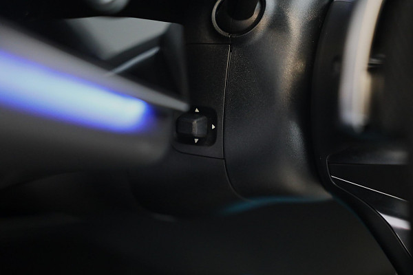 Mercedes-Benz E-Klasse 300 e AMG 53 Look / HYPERSCREEN / Massage / Burmester 4D / Head Up / 360 Camera / Acc / Open Pano / 20 Inch