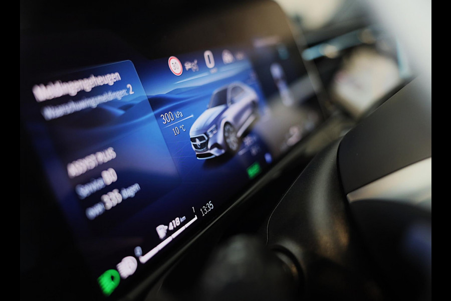 Mercedes-Benz E-Klasse 300 e AMG 53 Look / HYPERSCREEN / Massage / Burmester 4D / Head Up / 360 Camera / Acc / Open Pano / 20 Inch