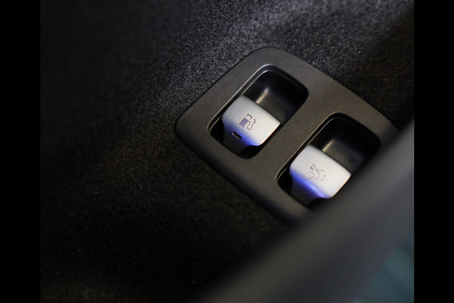 Mercedes-Benz E-Klasse 300 e AMG 53 Look / HYPERSCREEN / Massage / Burmester 4D / Head Up / 360 Camera / Acc / Open Pano / 20 Inch