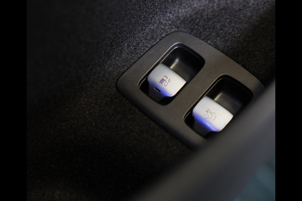 Mercedes-Benz E-Klasse 300 e AMG 53 Look / HYPERSCREEN / Massage / Burmester 4D / Head Up / 360 Camera / Acc / Open Pano / 20 Inch