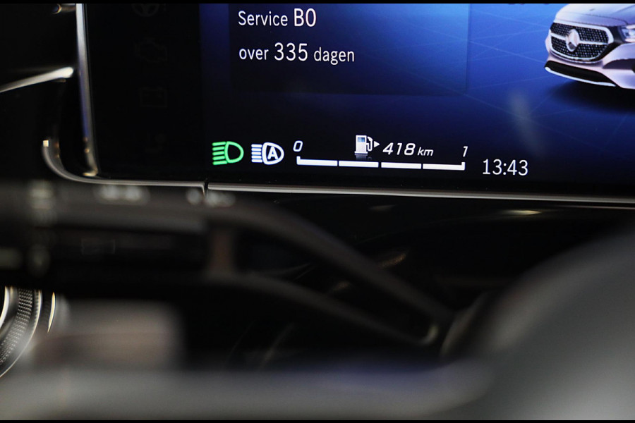 Mercedes-Benz E-Klasse 300 e AMG 53 Look / HYPERSCREEN / Massage / Burmester 4D / Head Up / 360 Camera / Acc / Open Pano / 20 Inch