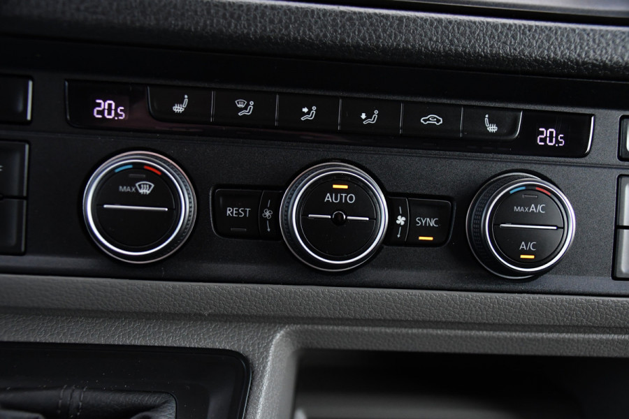 MAN TGE 2.0 L3H3 PB Edition Camera, Cruise, Carplay, LED, Clima, Stoelverwarming, Trekhaak, 140pk, Sensoren, Leder, Uniek!