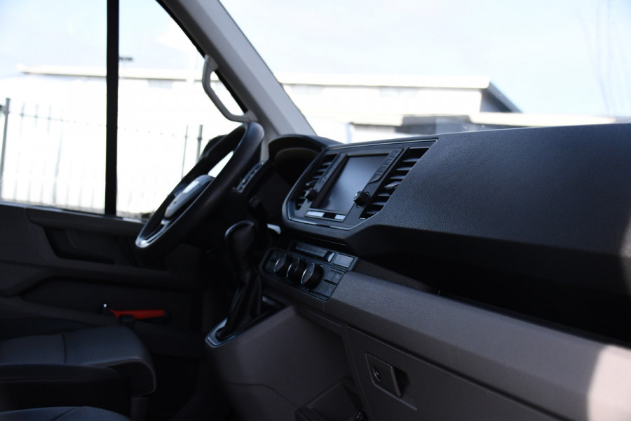 MAN TGE 2.0 L3H3 PB Edition Camera, Cruise, Carplay, LED, Clima, Stoelverwarming, Trekhaak, 140pk, Sensoren, Leder, Uniek!