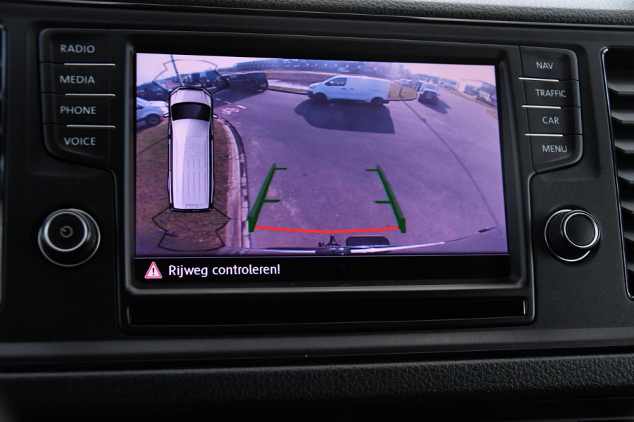 MAN TGE 2.0 L3H3 PB Edition Camera, Cruise, Carplay, LED, Clima, Stoelverwarming, Trekhaak, 140pk, Sensoren, Leder, Uniek!