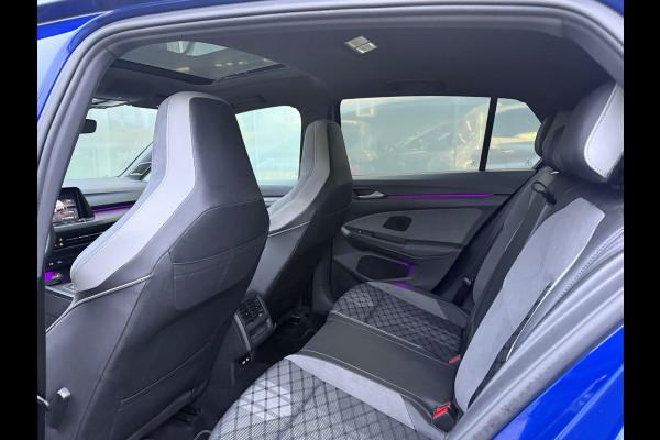 Volkswagen Golf 1.5 eTSI R-Line 3XR-Line Pano|Sportstoelen|Dynaudio|Sfeer