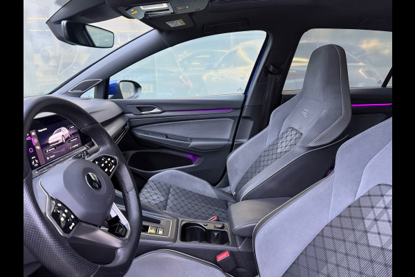 Volkswagen Golf 1.5 eTSI R-Line 3XR-Line Pano|Sportstoelen|Dynaudio|Sfeer