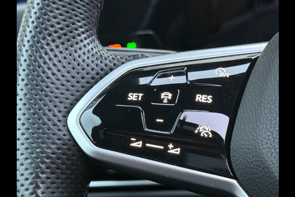 Volkswagen Golf 1.5 eTSI R-Line 3XR-Line Pano|Sportstoelen|Dynaudio|Sfeer