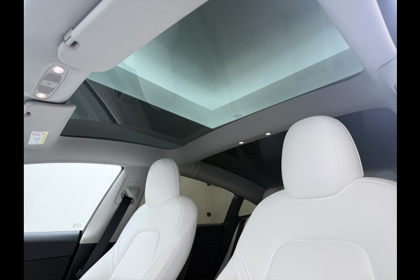 Tesla Model 3 RWD SR plus 325PK LFP Accu Ivory AutoPilot Leder Pano-dak FSD-vb. Adaptive-Cruise Camera's Elektr.-Stuur+Stoelen+Spiegels+Geheug Priv.Glasss Navi LED DAB Voorverwarmen Keyless One-Pedal-Drive Lmv 18" SOH 89% 1e Eigenaar Origineel Nederlandse Auto Fabrieks Garantie op Accu en Motor tot 23-08-2031 / 160.000km