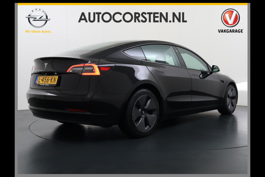 Tesla Model 3 RWD SR+ NW Model 60kWh LFP 283PK Warmtepomp Elektr.A-klep Sentry Mode Stoel+Bankverwarmd FSD 18" Premium Luidspr. AutoPilot Leer Navi LED Comfortstoelen ACC DAB Keyless en Voorverwarmen interieur via App One-Pedal-Drive Origineel Nederlandse auto Garantie Accu/Motor tot 14-06-2029 max 160.000km