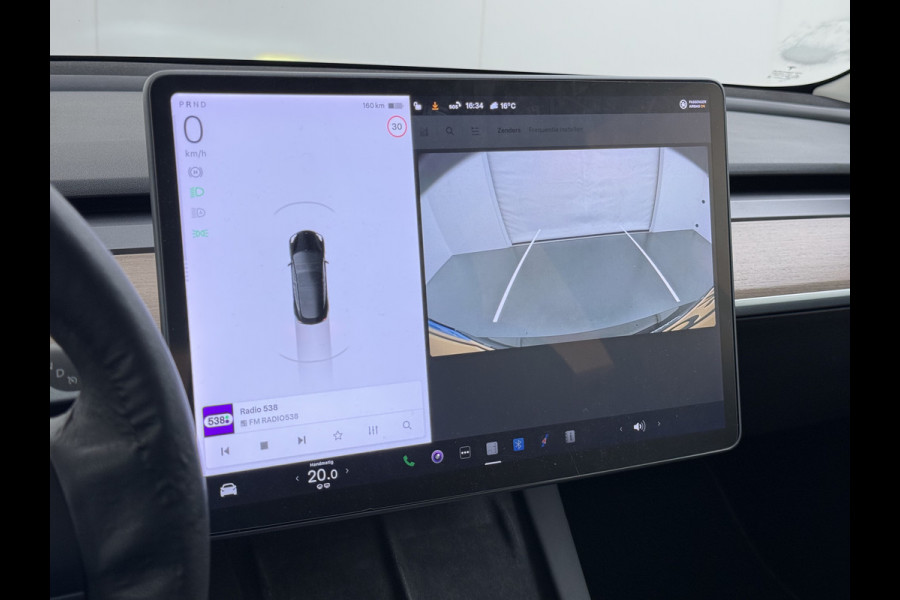 Tesla Model 3 RWD SR+ NW Model 60kWh LFP 283PK Warmtepomp Elektr.A-klep Sentry Mode Stoel+Bankverwarmd FSD 18" Premium Luidspr. AutoPilot Leer Navi LED Comfortstoelen ACC DAB Keyless en Voorverwarmen interieur via App One-Pedal-Drive Origineel Nederlandse auto Garantie Accu/Motor tot 14-06-2029 max 160.000km