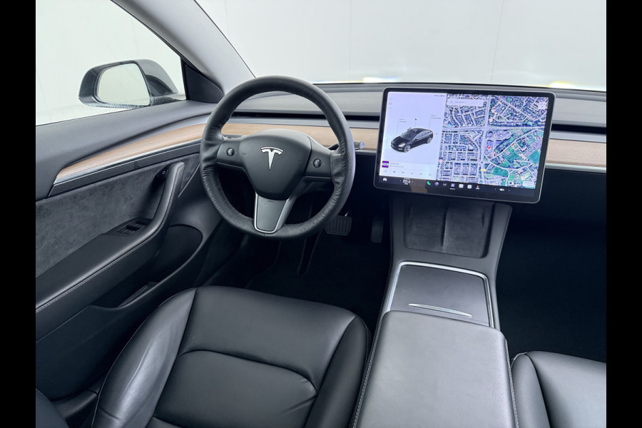 Tesla Model 3 RWD SR+ NW Model 60kWh LFP 283PK Warmtepomp Elektr.A-klep Sentry Mode Stoel+Bankverwarmd FSD 18" Premium Luidspr. AutoPilot Leer Navi LED Comfortstoelen ACC DAB Keyless en Voorverwarmen interieur via App One-Pedal-Drive Origineel Nederlandse auto Garantie Accu/Motor tot 14-06-2029 max 160.000km