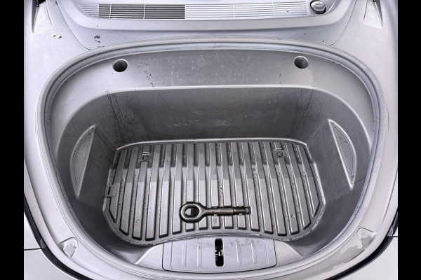 Tesla Model 3 RWD SR+ NW Model 60kWh LFP 283PK Warmtepomp Elektr.A-klep Sentry Mode Stoel+Bankverwarmd FSD 18" Premium Luidspr. AutoPilot Leer Navi LED Comfortstoelen ACC DAB Keyless en Voorverwarmen interieur via App One-Pedal-Drive Origineel Nederlandse auto Garantie Accu/Motor tot 14-06-2029 max 160.000km