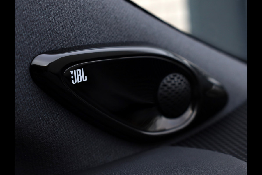 Toyota Corolla 2.0 Hybrid Executive | Panoramadak | Leder/Alcantara | JBL