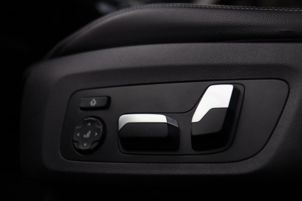 BMW X3 XDrive20i / PANO / HUD / ACC / MEMORY / KEYLESS / DEALER SERVICE!