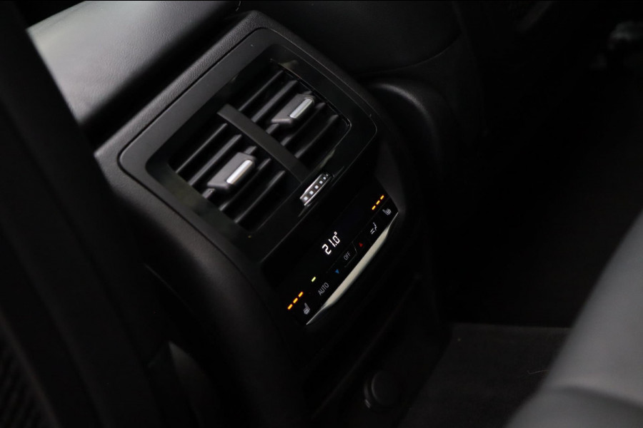 BMW X3 XDrive20i / PANO / HUD / ACC / MEMORY / KEYLESS / DEALER SERVICE!