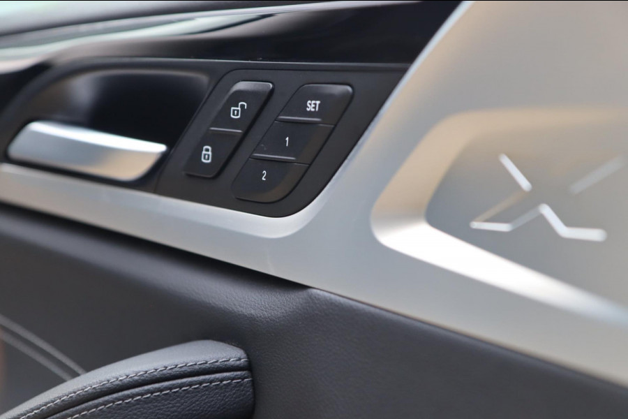 BMW X3 XDrive20i / PANO / HUD / ACC / MEMORY / KEYLESS / DEALER SERVICE!