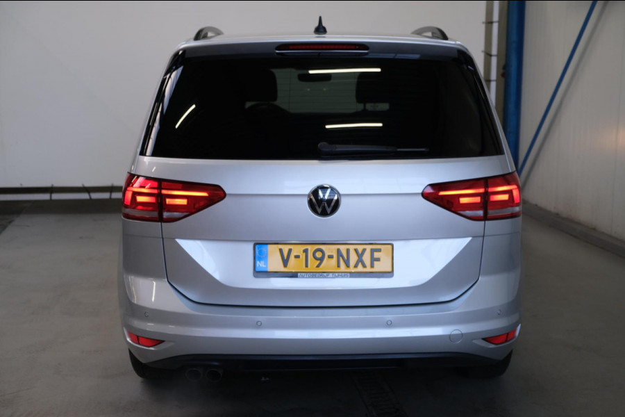 Volkswagen Touran 2.0 TDI 150 PK DSG > Grijskenteken < - Airco, Cruise, Navi, PDC.