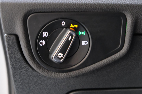 Volkswagen Touran 2.0 TDI 150 PK DSG > Grijskenteken < - Airco, Cruise, Navi, PDC.